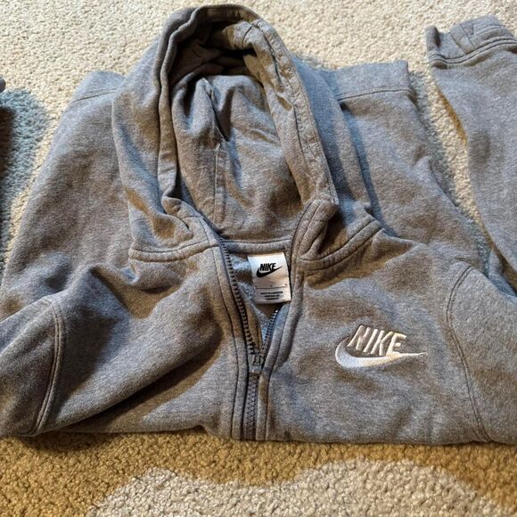 Nike Grey Jacket - Picture 2 of 5